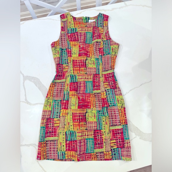 Saks Fifth Avenue Dresses & Skirts - ASAP Saks Fifth Ave VINTAGE Dress size 4, silk. size XS/S